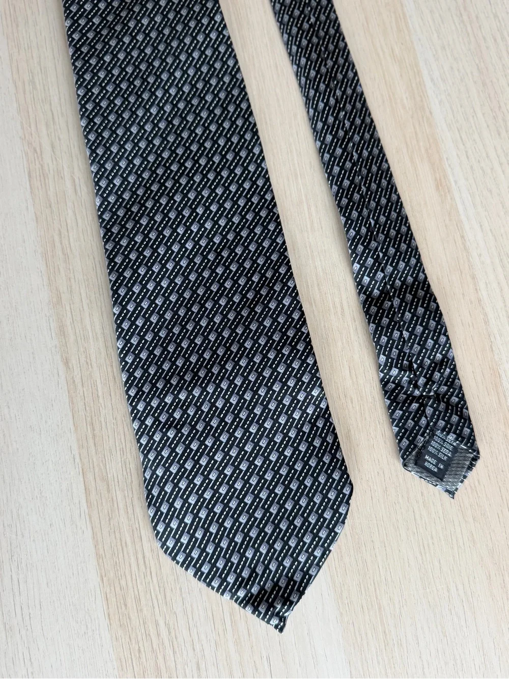 Di Moggio Handmade Silk Tie Black Silver Gold Geometric XL 62in Korea Necktie